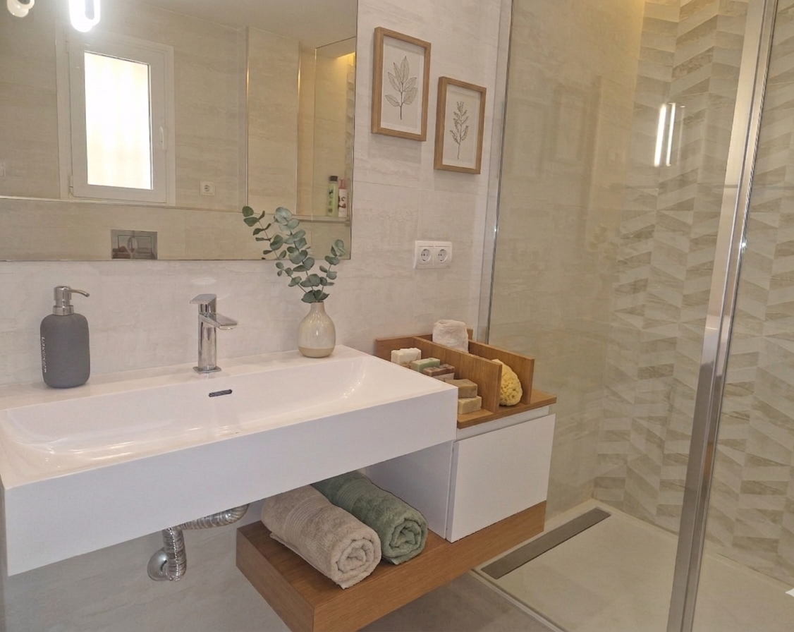 ELVIRIA — MARBELLA EAST