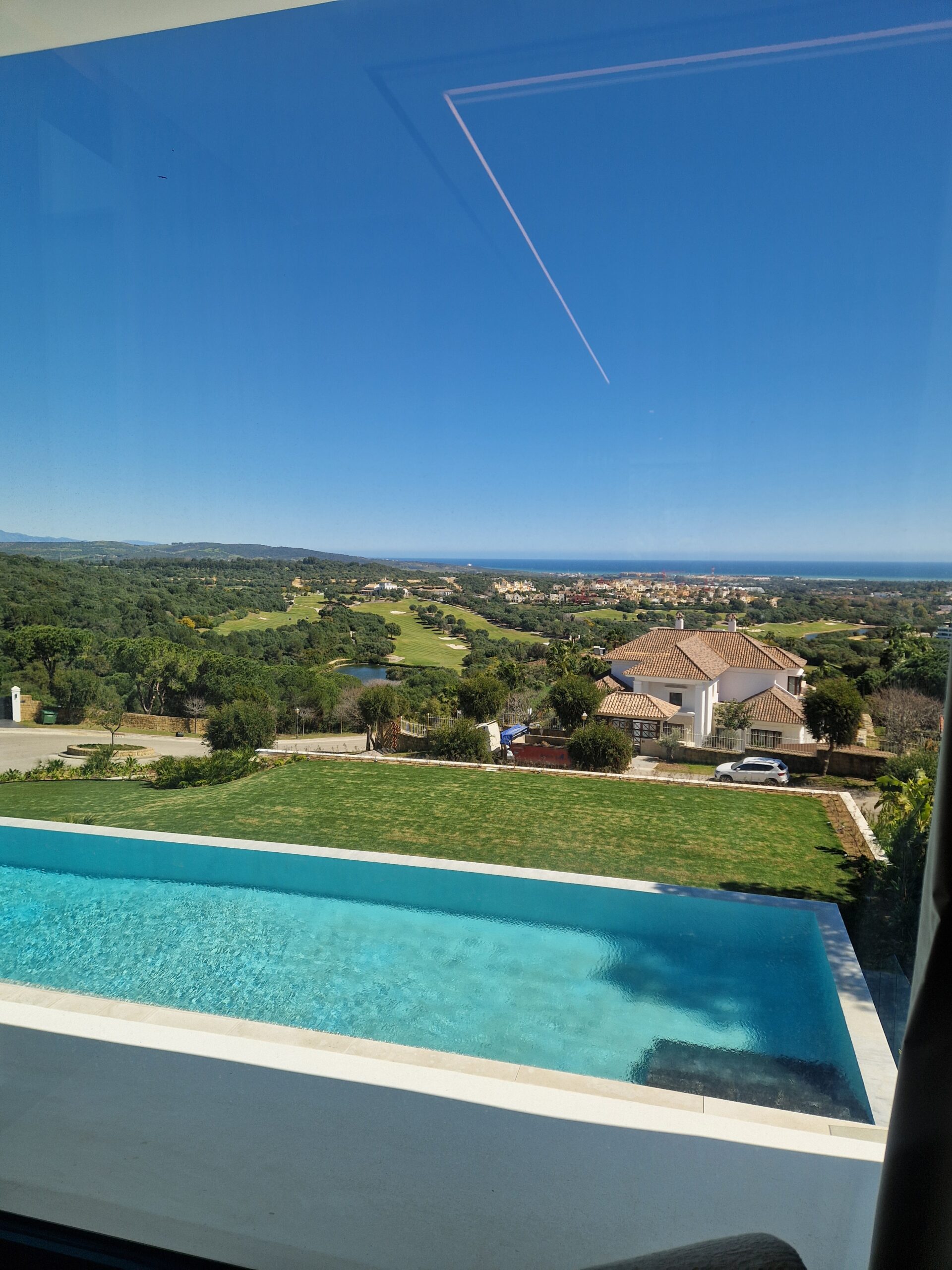 Contemporary Luxury Villa with Panoramic Golf & Sea Views in La Reserva de Sotogrande