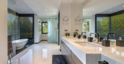 Contemporary Villa for Sale in Guadalmina Baja