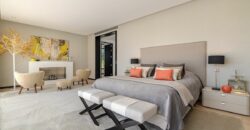 Contemporary Villa for Sale in Guadalmina Baja