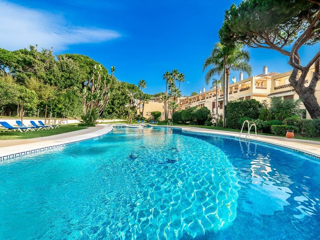 ELVIRIA — MARBELLA EAST