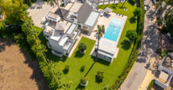 Elegante Villa junto a la playa de Guadalmina Baja