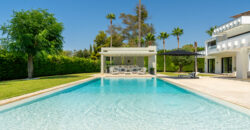 Elegante Villa junto a la playa de Guadalmina Baja